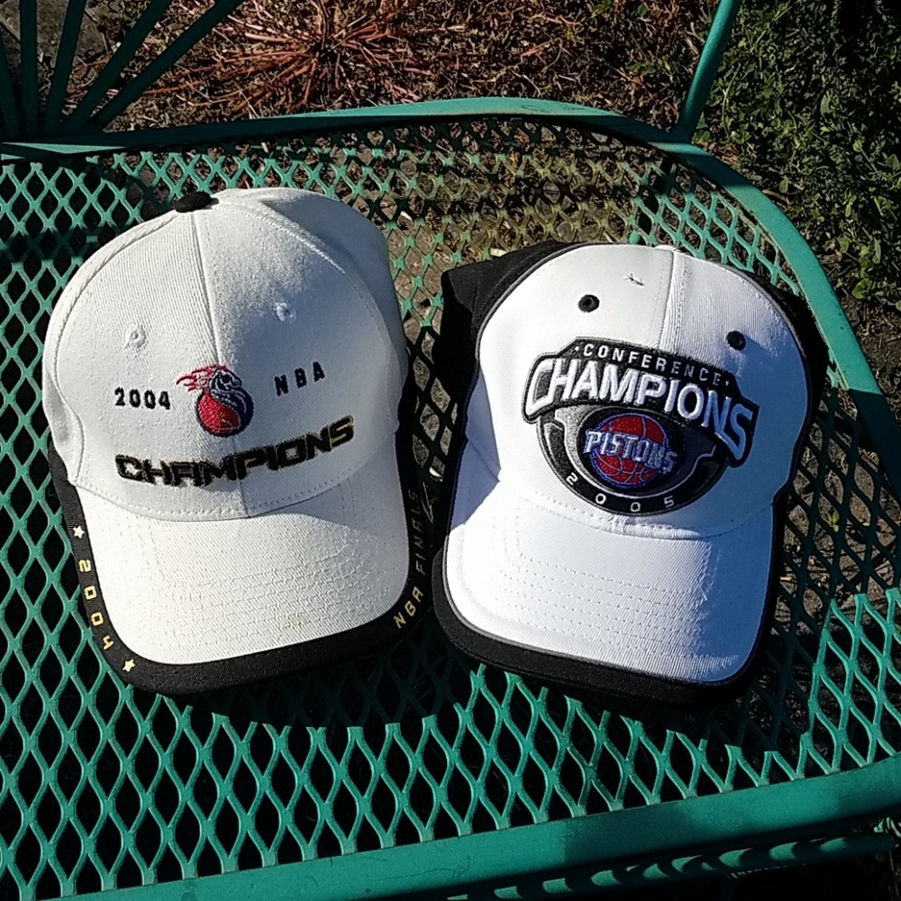 Pistons 04' NBA champions & 05' finals hats (2)